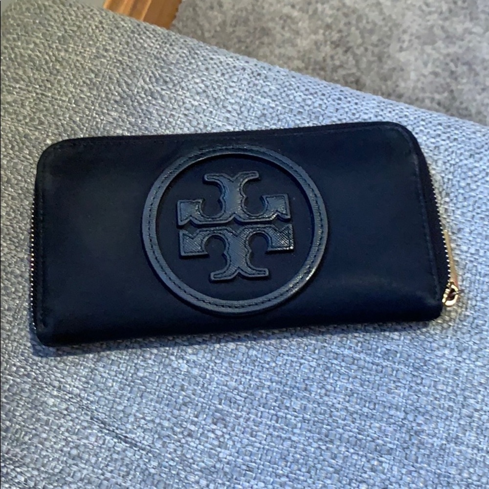 Tory Burch black wallet